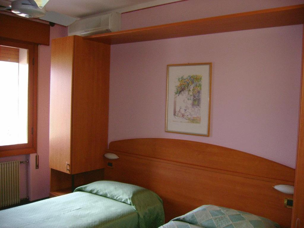 Hotel Ezzelino San Zenone Exterior photo